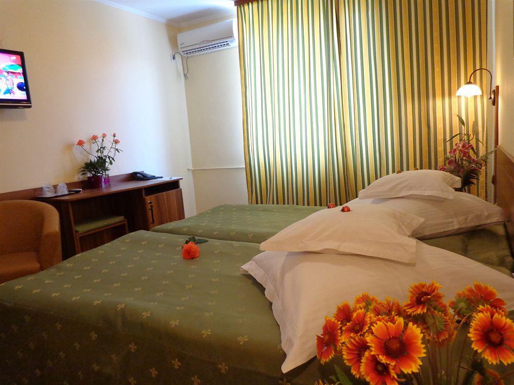 Hotel Lyra Gran Varadino Esterno foto
