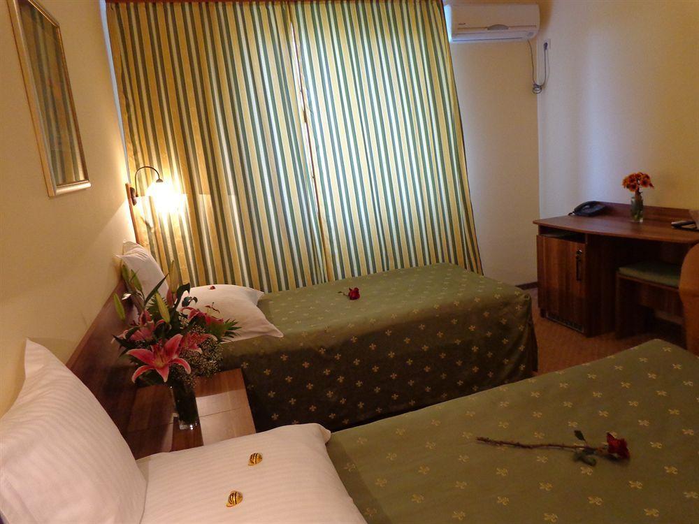 Hotel Lyra Gran Varadino Esterno foto