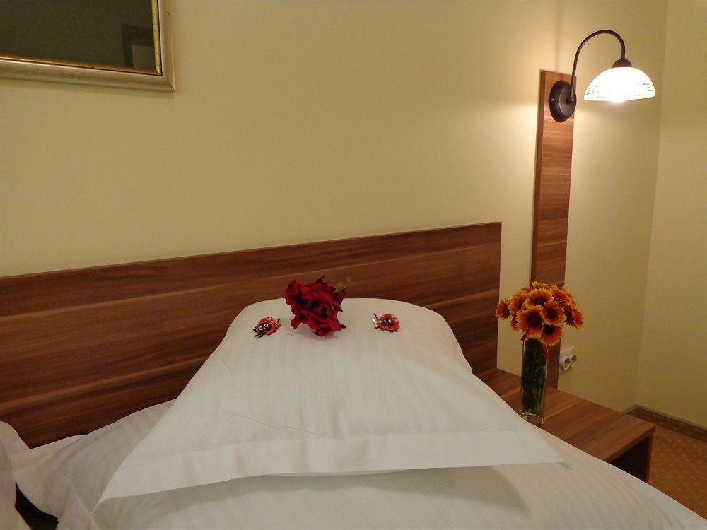 Hotel Lyra Gran Varadino Esterno foto